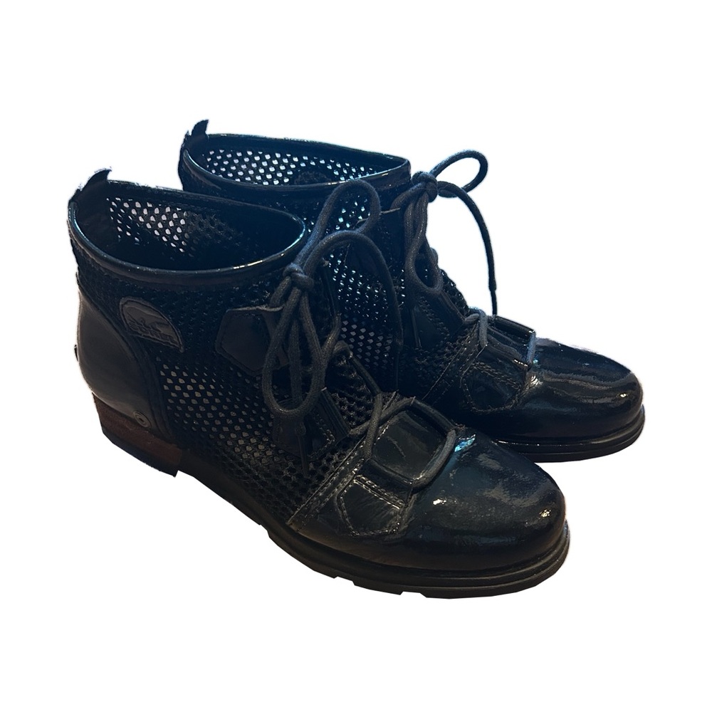Sorel 🖤Mesh Booties Patent Leather Lace Up